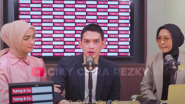 Rezky Aditya akhirnya bicara mengenai kisruh dengan wenny ariani.