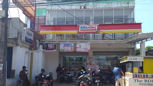 Salah satu gerai Alfamart