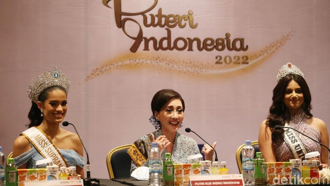 Sebanyak 44 finalis dari 34 Provinsi di Indonesia akan berkompetisi pada malam hari ini untuk memperebutkan gelar Puteri Indonesia 2022.