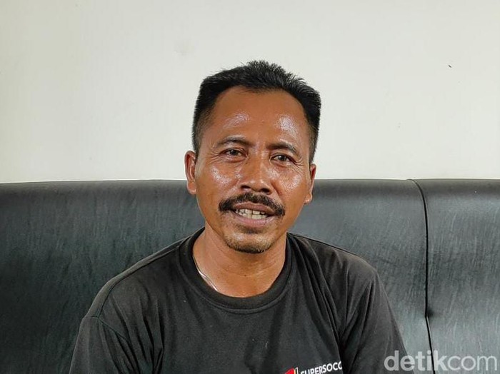 Sudarsono, pemilik Karaoke Neo Kediri