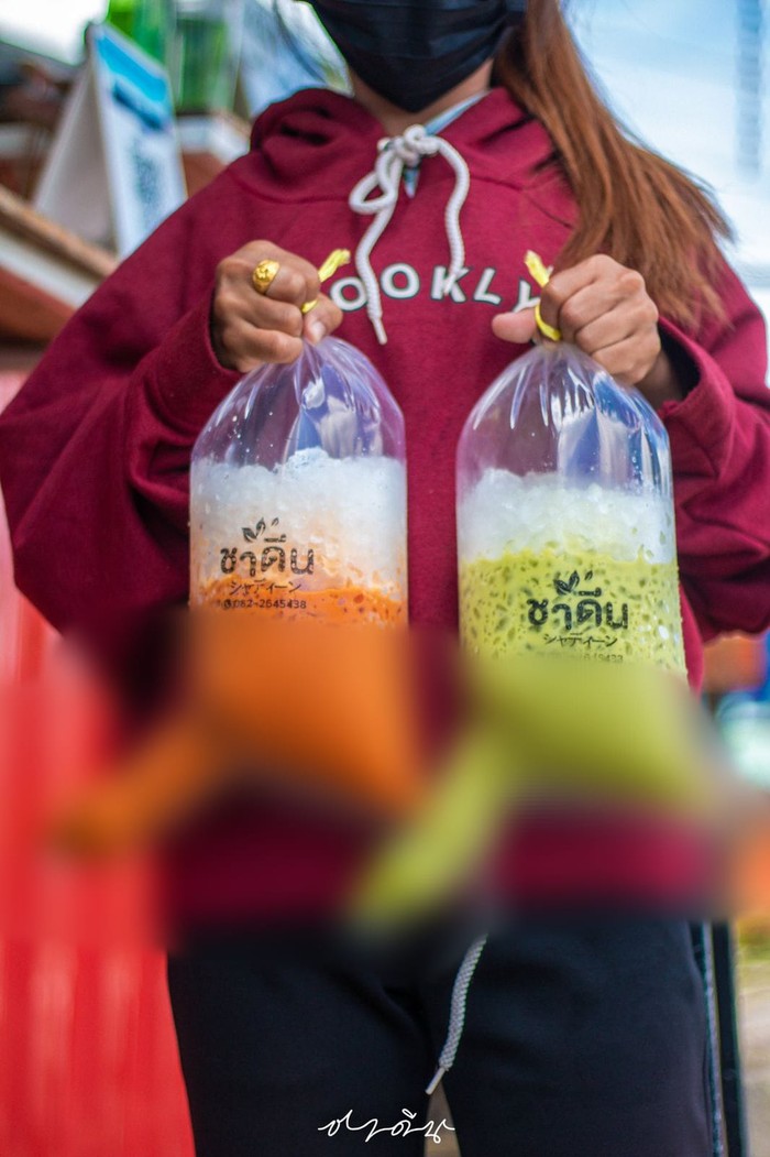 Warung Thai Tea Dikecam karena Sajikan Pakai Plastik Bentuk Mr. P
