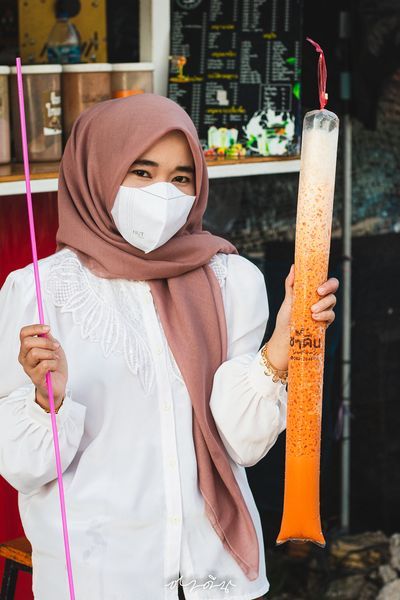 Warun Thai Tea Pakai Kemasan Bentuk Mr. P Ini Dikecam