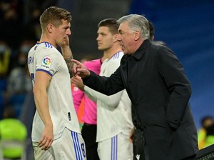Masa Ancelotti Dibilang Nggak Ngerti Taktik...