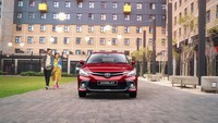 Secara umum perbedaan Toyota Starlet dengan Suzuki Baleno terletak dari bemper dan grille. Foto: Toyota