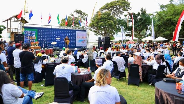 World Surf League (WSL) Championship Tour 2022 yang digelar di Pantai Plengkung (G-Land) Banyuwangi, 28 Mei-4 Juni 2022, resmi dibuka