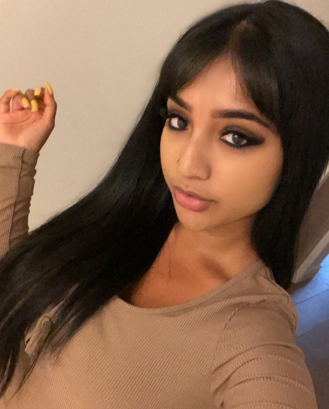 8 Foto Wanita yang Dapat Rp 4 M Per Tahun dari Jual Kentut di Stoples