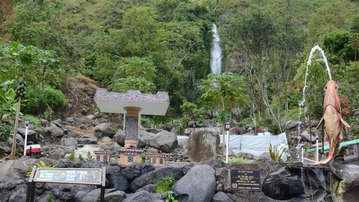 Aek Terjun Janji di Desa Marbun, Kecamatan Baktiraja, Humbang Hasundutan. Istimewa/dok Dinas Pariwisata Humbahas