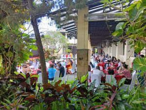 200 Delegasi GPDRR Makan Siang-Menonton Tarian Bali di GWK