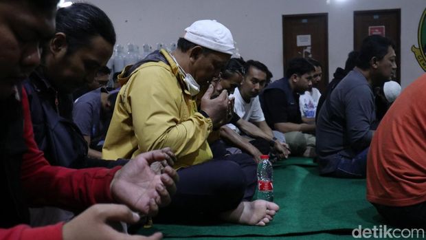 Doa lintas komunitas di GOR Saparua, Kota Bandung