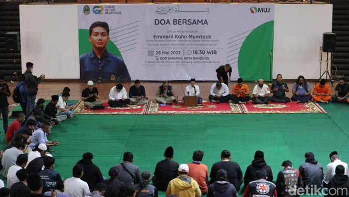 Doa lintas komunitas di GOR Saparua, Kota Bandung