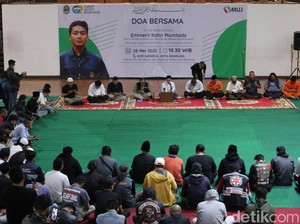 Lintas Komunitas di Bandung Doakan Keselamatan Anak Ridwan Kamil