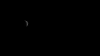 Wahana antariksa Voyager 1 milik NASA mengambil foto Bumi dan Bulan di kejauhan pada 18 September 1977. Ini merupakan foto pertama yang memperlihatkan Bumi dan Bulan dalam satu bingkai. Foto: NASA/JPL