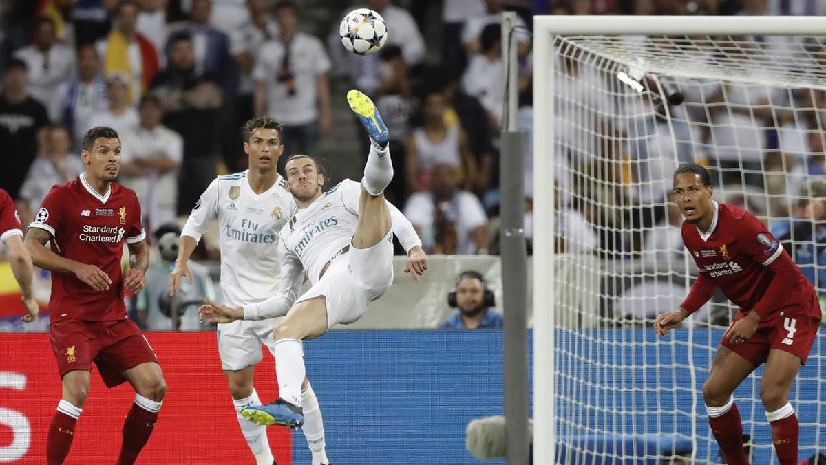 Gol salto Gareth Bale pada final Liga Champions 2018 melawan Liverpool. (Foto: Getty Images/Tom Jenkins)