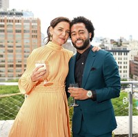 Katie Holmes datang ke acara gala dinner di New York City bersama kekasih barunya, Bobby Wooten III. Foto: Getty Images for The Moth/Ilya S. Savenok