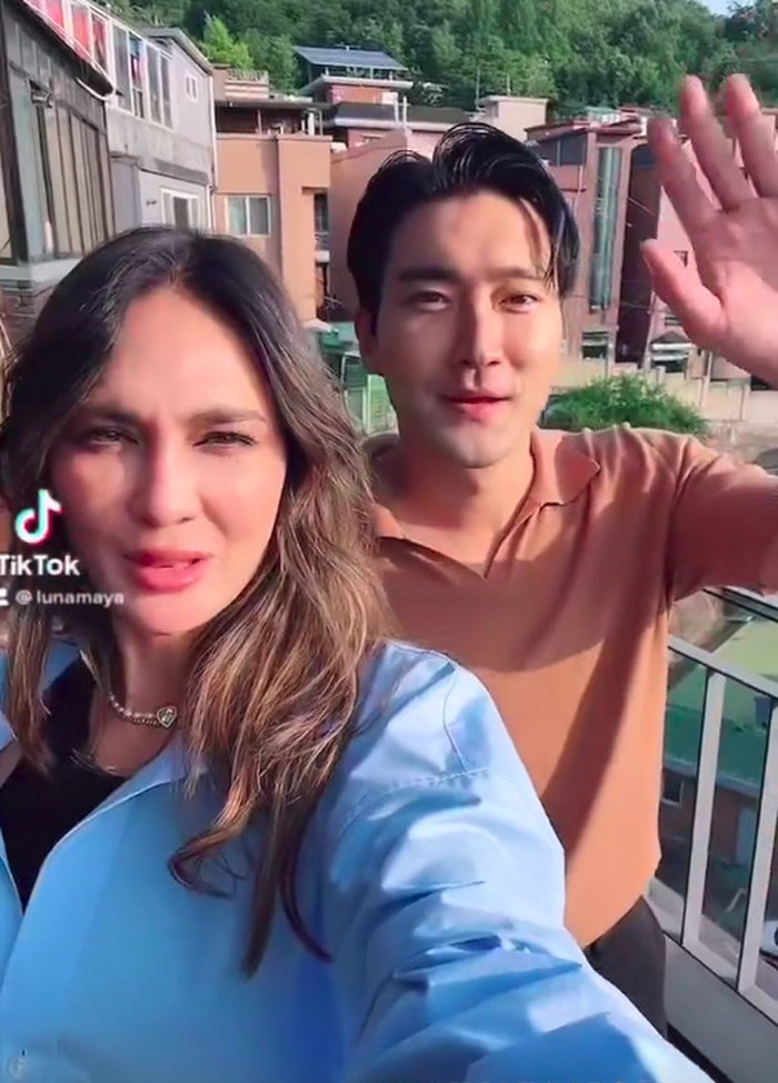 Luna Maya dan Siwon nongkrong