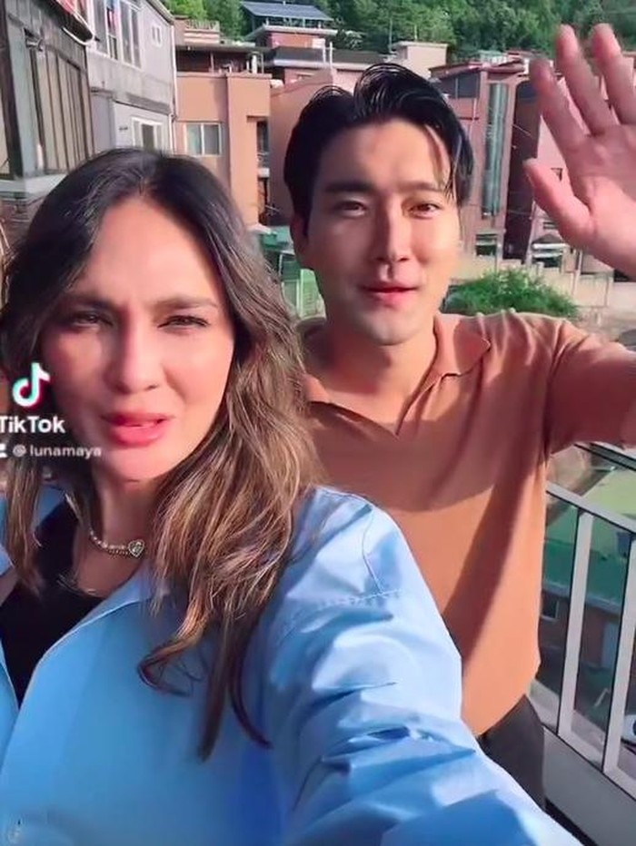 Luna Maya dan Siwon nongkrong
