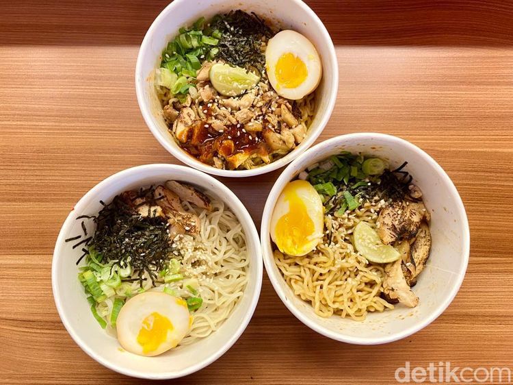 Resto Ramen Alshad Ahmad Ini Punya Dry Ramen Berbumbu Pedas Mantap