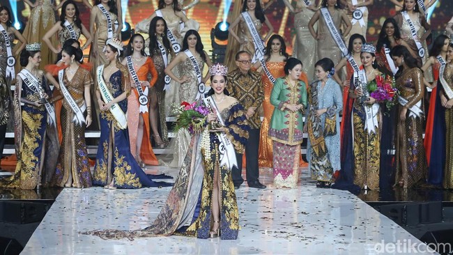 Ia sukses menyisihkan 43 finalis Puteri Indonesia 2022 lainnya dari 34 provinsi.