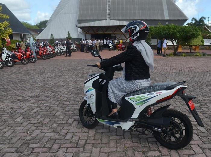 Motor Gesits jadi operasional motor operasional pemerintah Kabupaten Aceh.