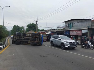 Ada Truk Terguling, Lalu Lintas di Bubulak Bogor Macet