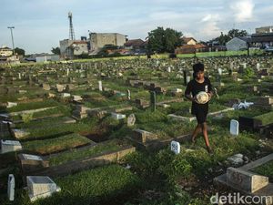 Jangan Lakukan 6 Hal Ini saat Ziarah Kubur