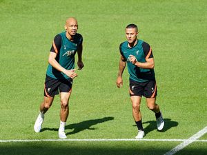 Mantap! Thiago-Fabinho Sudah Latihan Jelang Final Liga Champions