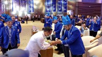 Hadir Gubernur Provinsi Sulsel Andi Sulaeman, Sekjend DPP Partai Demokrat Teuku Riefky Harsya, Kepala BPOKK Herman Khaeron, Kepala Bapilu Andi Arif dan pengurus DPP Partai Demokrat lainnya.