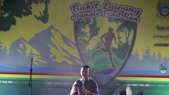 Wakil Gubernur Sumut Musa Rajekshah saat membuka kegiatan Bukit Lawang Jungle Trail Ran