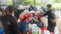 Koordinator Komunitas Partnership Kura-kura Bali dengan masyarakat Desa Serangan, I Wayan Patut menjelaskan program penukaran sampah dengan sembako ini baru berjalan sejak April 2022 lalu.