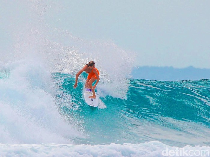 World Surf League (WSL) digelar di Banyuwangi. Ini merupakan jang selancar paling bergengsi di dunia.