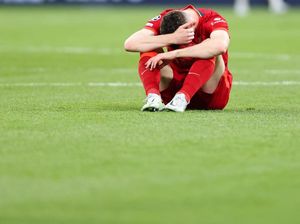 Ruang Ganti Liverpool Sunyi, Para Pemain Patah Hati