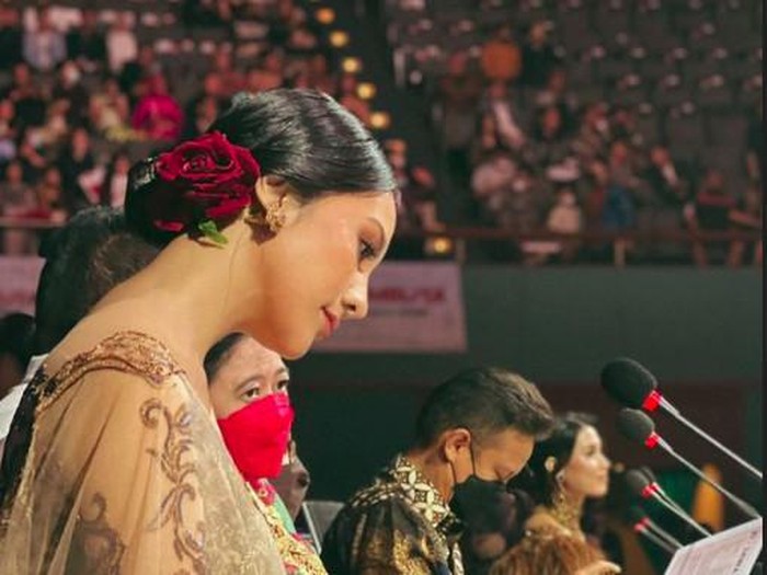 Anya Geraldine Anya Geraldine saat jadi juri di Puteri Indonesia