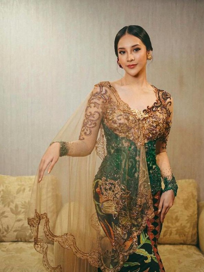 Anya Geraldine Anya Geraldine saat jadi juri di Puteri Indonesia