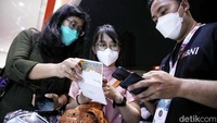 Selain itu, pengunjung juga dapat melakukan pembukaan rekening di booth BNI.