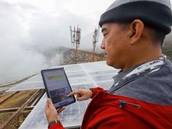 Canggih! Cuma Sinyal Ini yang Ada di Puncak Kawah Ijen