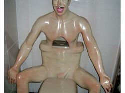 Netizen Bagikan Foto Kamar Mandi Paling Aneh dan Seram, Berani Coba?