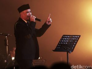 Ahmad Dhani Ngaku Ditolak Once Mekel Nyanyi Bareng Lagu Love is Blind