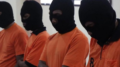 konferensi pers di gedung Wira Graha Pratama Polresta Mataram