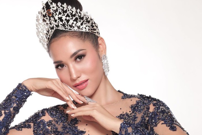 Laksmi De Neefe Suadarna Laksmi De Neefe Suadarna