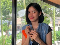 8 Potret Cantik Melati Eks JKT48 yang Kini Jualan Nasi Bakar