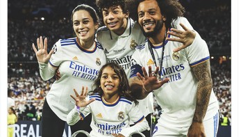 Bagi Marcelo, ini adalah gelarnya yang ke-25 bersama Real Madrid. Luar biasa! Foto: Twitter