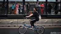 Pemprov DKI Jakarta kembali menggelar CFD setelah ditiadakan sejak pandemi Corona mulai terjadi 2020. CFD bakal rutin dilakukan di enam titik setiap akhir pekan.
