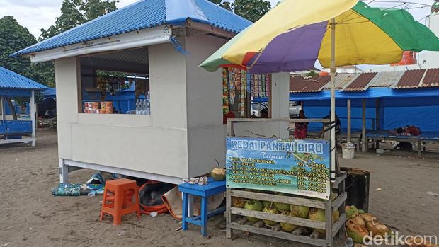 Pantai Biru Makassar