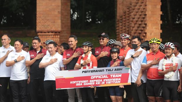 Ketua Umum Pengurus Besar Ikatan Sport Sepeda Indonesia (Ketum PB ISSI) Kapolri Jenderal Pol. Listyo Sigit Prabowo memberikan apresiasi tali asih kepada kepada seluruh peraih medali SEA Games 2021. Ia juga memberi penghargaan pada para atlet yang tampil di SEA Games, termasuk 24 ofisial SEA Games, serta tujuh legenda balap sepeda.