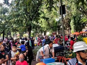Pengunjung CFD Solo Lari Ketakutan Gegara Kabar Menara Masjid Goyang