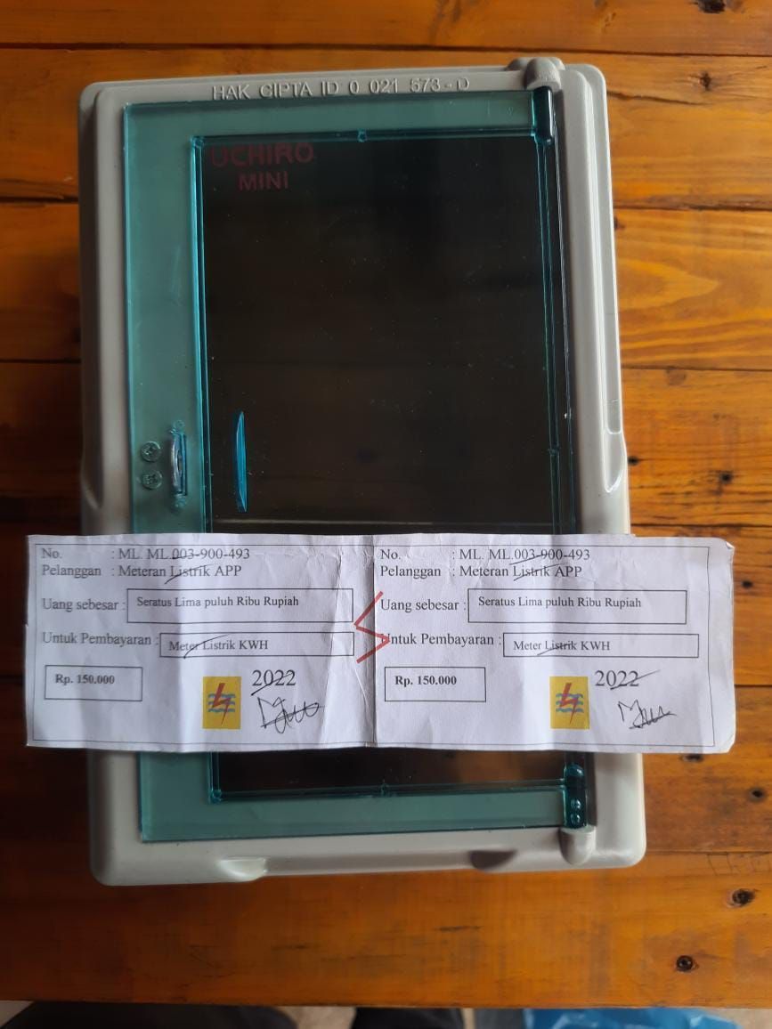 Penutup meteran yang dibeli dari oknum mengaku petugas PLN.
