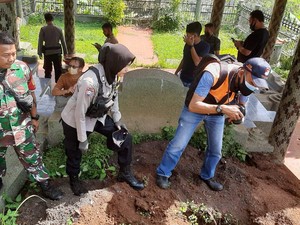 Polisi Usut Pembongkaran 6 Makam Cina di Sumedang