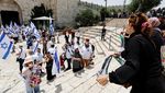 Potret Warga Palestina Bentrok dengan Polisi Israel di Yerusalem