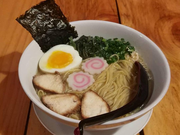 Tempat makan ramen enak di Surabaya