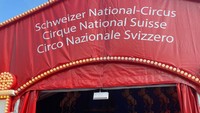Di Zurich, tak terlihat juga ada physical distancing. Sedang ada festival sirkus di tengah kota Zurich akhir pekan kemarin. Warga pun ramai datang ke acara tersebut. Tak terlihat ada jaga jarak dan masker. Foto: Zulfi Suhendra/detikcom